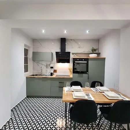 'olive'condo -where Your Next Journey Begins *